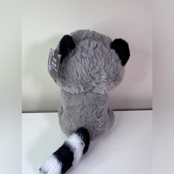 Plush Racoon - Picture 3 of 5